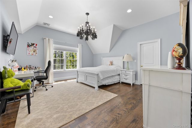 47 Valley Road, Old Westbury, NY 11568