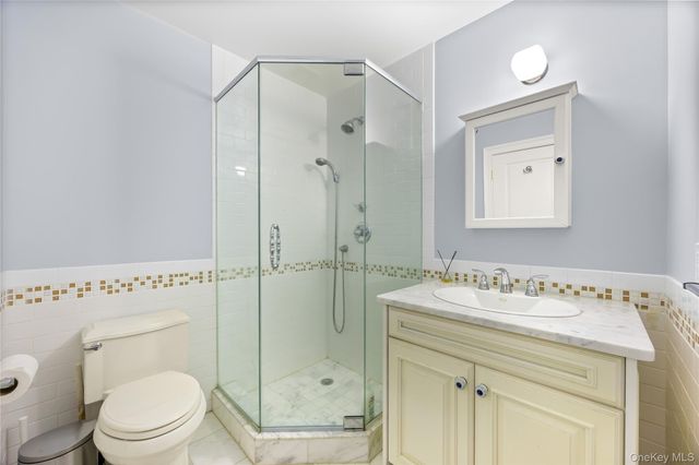 47 Valley Road, Old Westbury, NY 11568