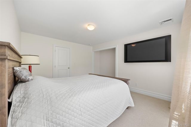 47 Valley Road, Old Westbury, NY 11568