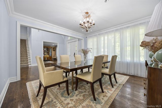 47 Valley Road, Old Westbury, NY 11568