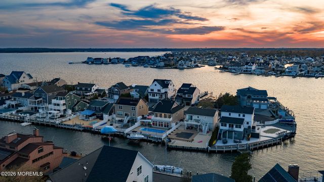 506 Bayview Drive, Toms River, NJ 08753