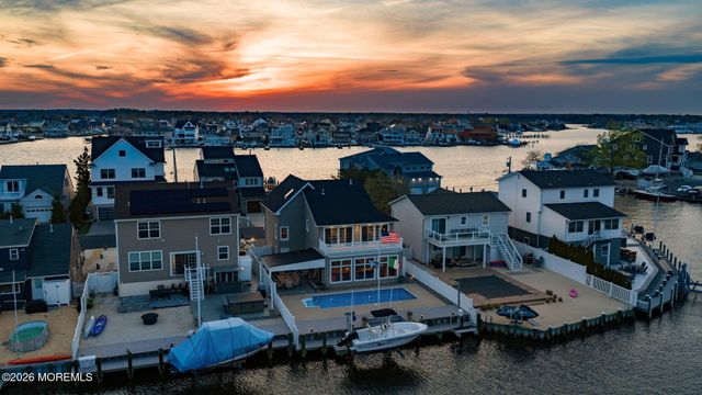 506 Bayview Drive, Toms River, NJ 08753