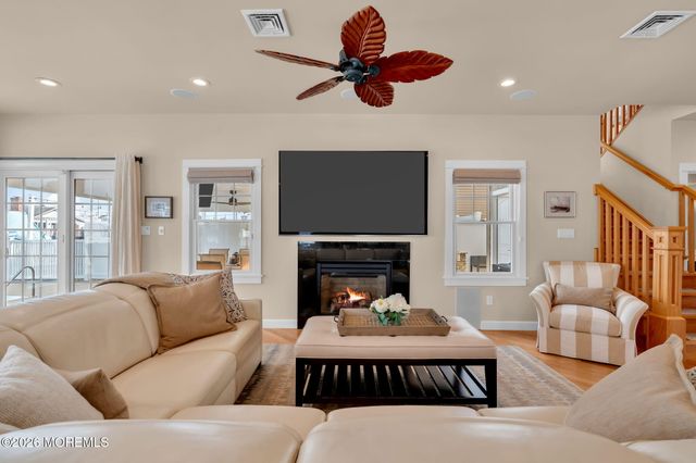 506 Bayview Drive, Toms River, NJ 08753