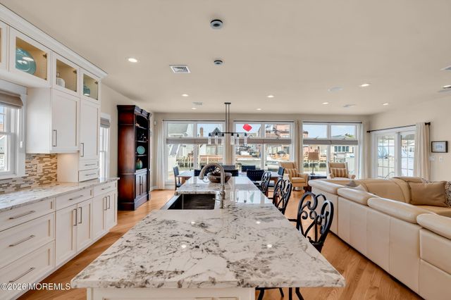 506 Bayview Drive, Toms River, NJ 08753