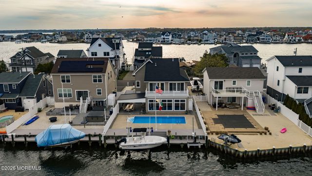 506 Bayview Drive, Toms River, NJ 08753