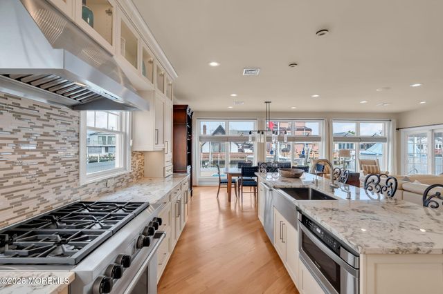 506 Bayview Drive, Toms River, NJ 08753