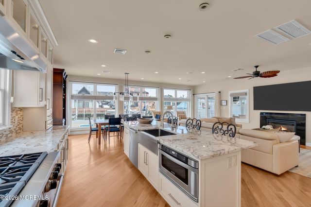 506 Bayview Drive, Toms River, NJ 08753