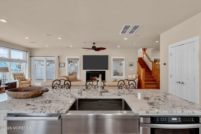 506 Bayview Drive, Toms River, NJ 08753