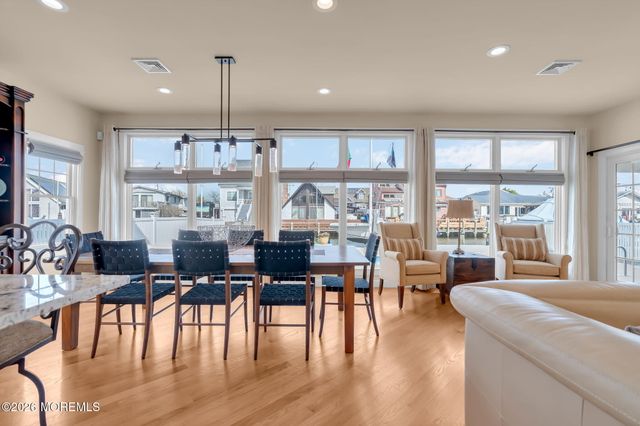 506 Bayview Drive, Toms River, NJ 08753