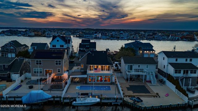 506 Bayview Drive, Toms River, NJ 08753