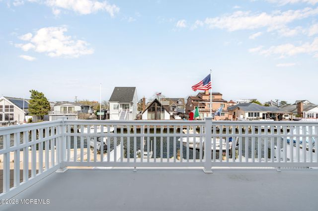 506 Bayview Drive, Toms River, NJ 08753