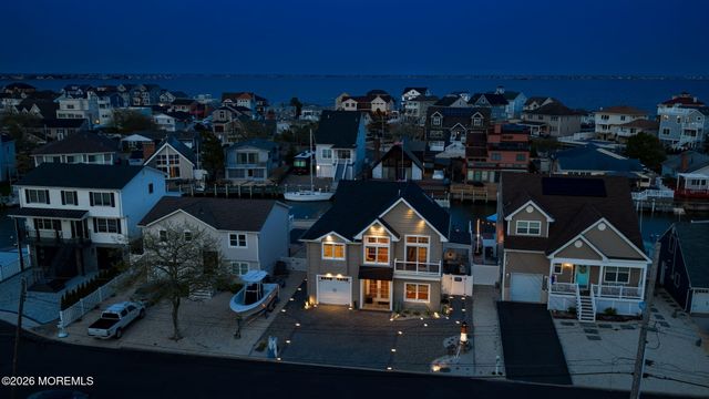 506 Bayview Drive, Toms River, NJ 08753