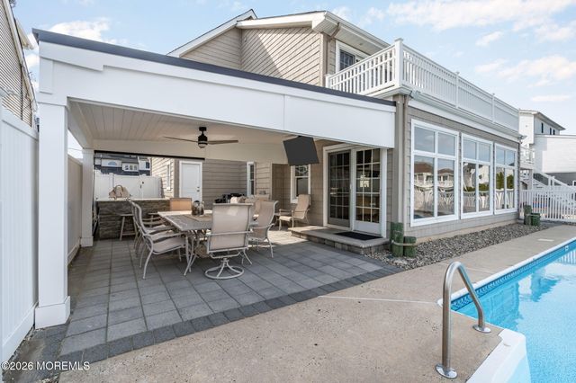 506 Bayview Drive, Toms River, NJ 08753