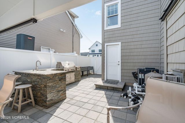 506 Bayview Drive, Toms River, NJ 08753