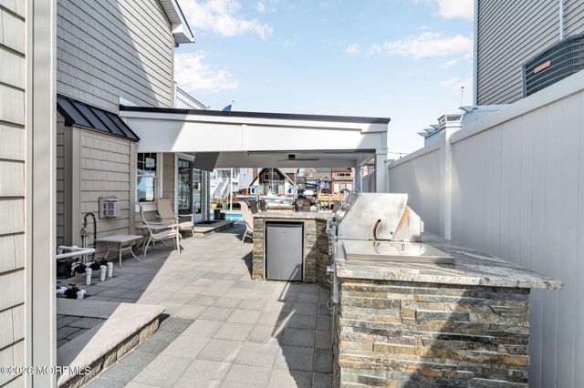 506 Bayview Drive, Toms River, NJ 08753