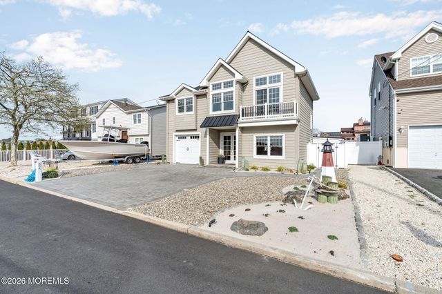 506 Bayview Drive, Toms River, NJ 08753