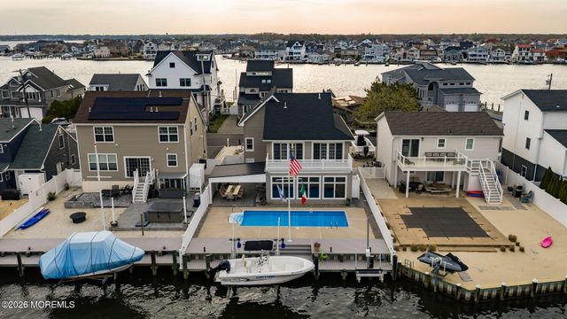 506 Bayview Drive, Toms River, NJ 08753