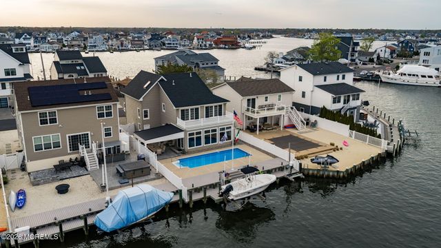 506 Bayview Drive, Toms River, NJ 08753