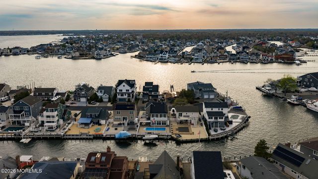 506 Bayview Drive, Toms River, NJ 08753