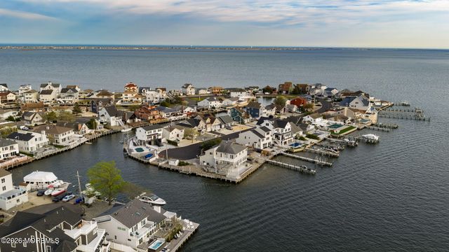 506 Bayview Drive, Toms River, NJ 08753