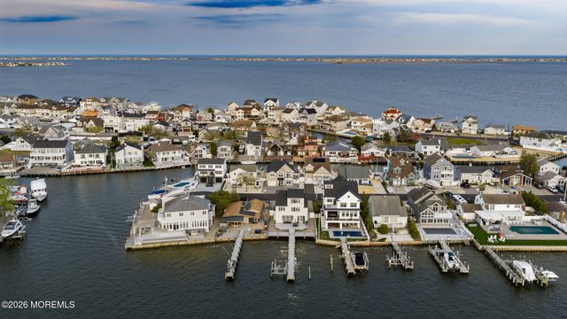 506 Bayview Drive, Toms River, NJ 08753