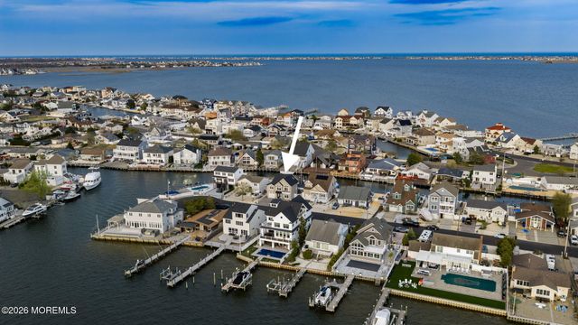 506 Bayview Drive, Toms River, NJ 08753