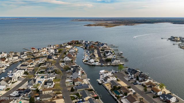 506 Bayview Drive, Toms River, NJ 08753