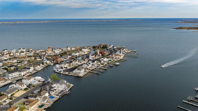 506 Bayview Drive, Toms River, NJ 08753