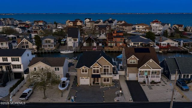 506 Bayview Drive, Toms River, NJ 08753