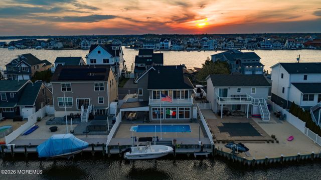 506 Bayview Drive, Toms River, NJ 08753