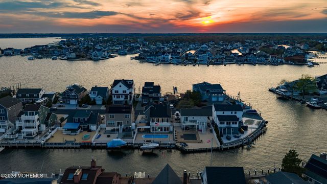 506 Bayview Drive, Toms River, NJ 08753