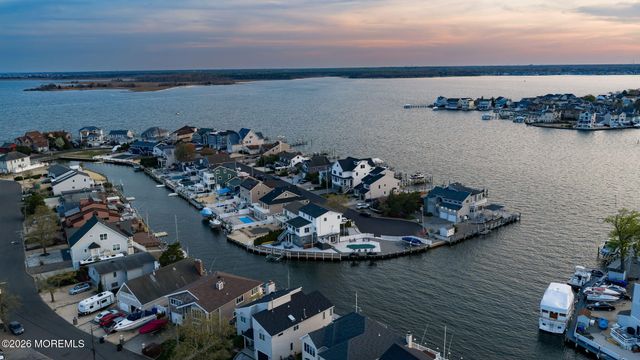 506 Bayview Drive, Toms River, NJ 08753