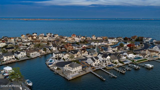 506 Bayview Drive, Toms River, NJ 08753