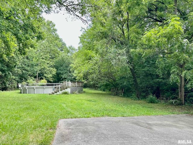 2700 BLOOMINGTON Road, East Peoria, IL 61611