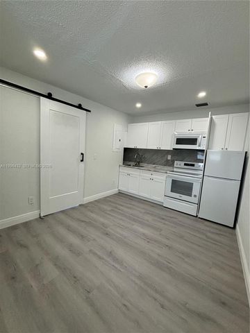 5011 SW 5th St 0, Miami, FL 33134