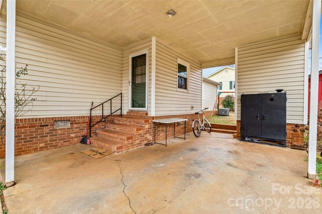 115 Pineview Court, Statesville, NC 28625