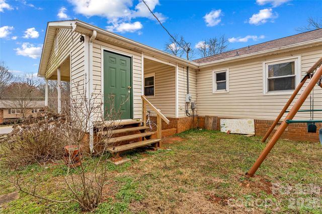 115 Pineview Court, Statesville, NC 28625