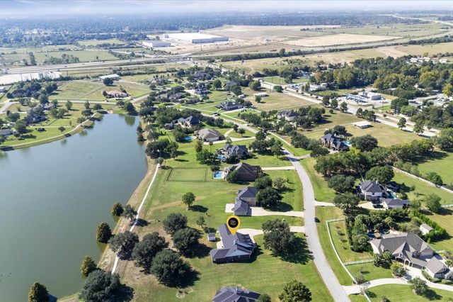 20326 Stone Lake Circle, Tomball, TX 77377