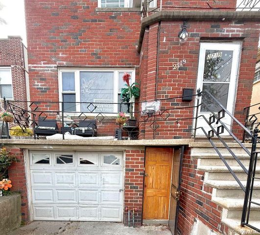 2719 Hering Avenue, Bronx, NY 10469