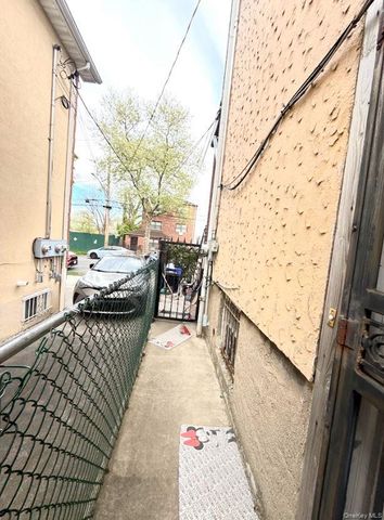 2719 Hering Avenue, Bronx, NY 10469