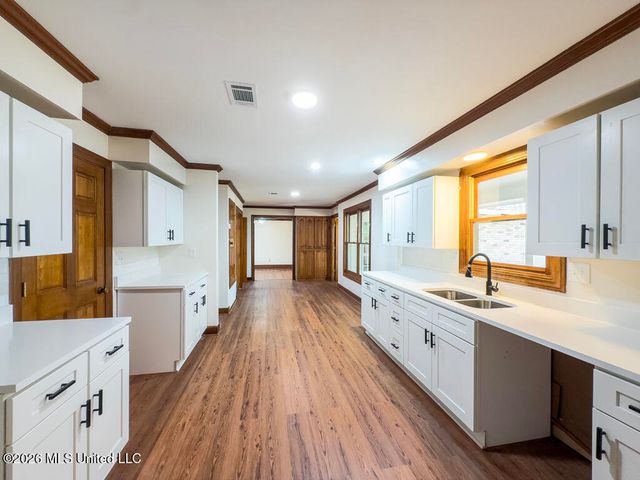 2411 Burke Street, Gulfport, MS 39507
