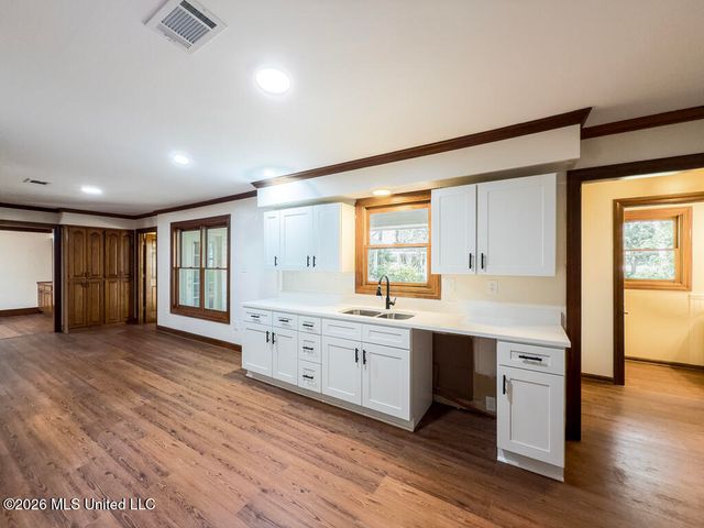 2411 Burke Street, Gulfport, MS 39507