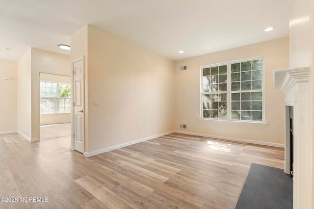 35 Fennel Court, Manchester, NJ 08759