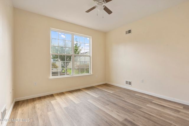 35 Fennel Court, Manchester, NJ 08759