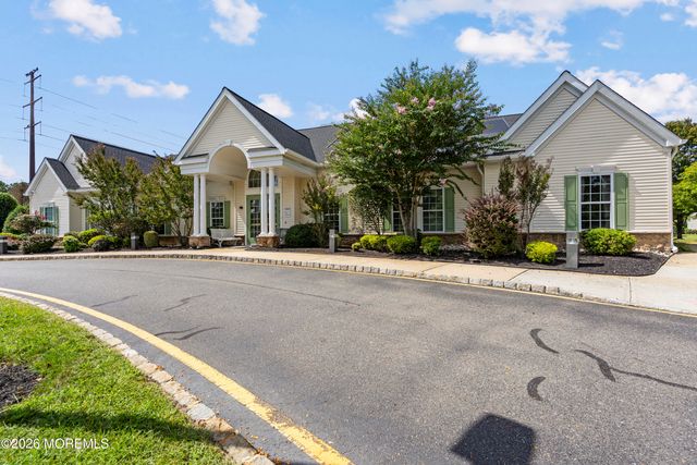 35 Fennel Court, Manchester, NJ 08759