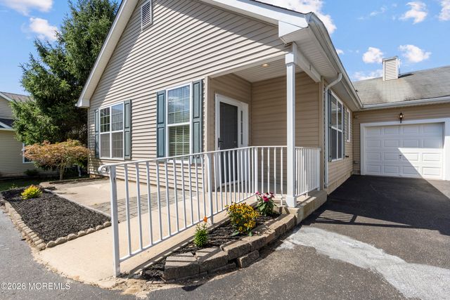 35 Fennel Court, Manchester, NJ 08759