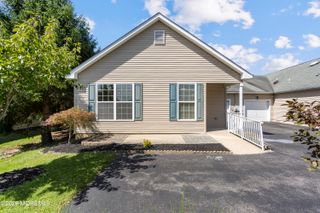 35 Fennel Court, Manchester, NJ 08759