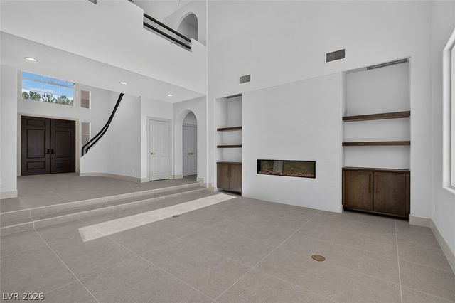 1504 Silver Oaks Street, Las Vegas, NV 89117