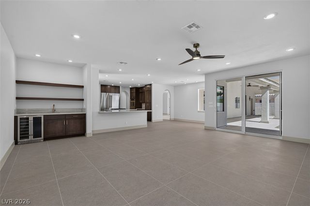 1504 Silver Oaks Street, Las Vegas, NV 89117