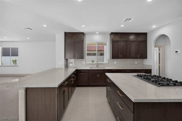 1504 Silver Oaks Street, Las Vegas, NV 89117